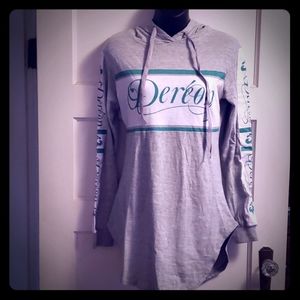Dereon hooded long sleeve tee